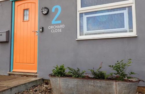 Bury St Edmunds House | The Orchard Close Art House