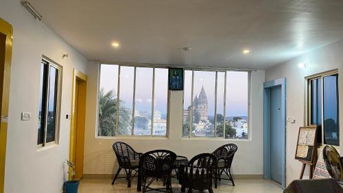 Orchha Apartment | The Ortus Stays -The Sunset Room