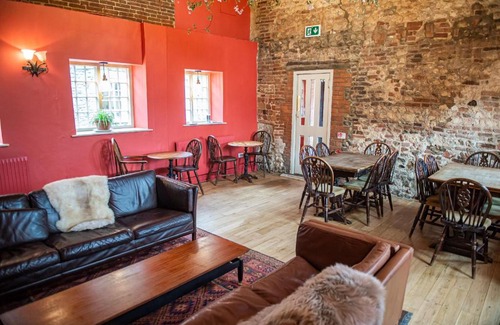 East Dereham Hotel | The Ostrich Castle Acre