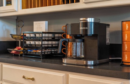 Mountain Pine House | The Ouachita Hideaway - POOL! - Entertaining deck! - 2 living areas - Ping Pong