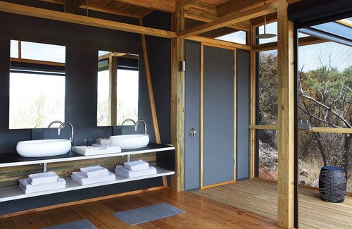 Ha-Lambani Cabin | The Outpost & Pel's Post