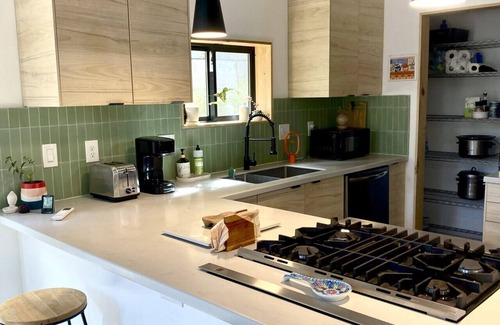 Klamath County Cabin | The Outpost Properties: Keno House