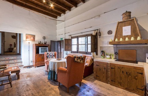 Escoznar Cottage | The oven, charming cottage