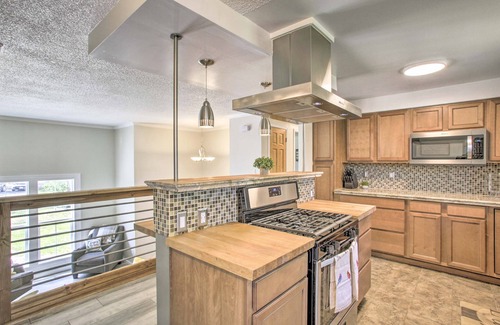 Nine Mile Falls Apartment | The Overlook Gem: Stunning Views & Serenity Awaits