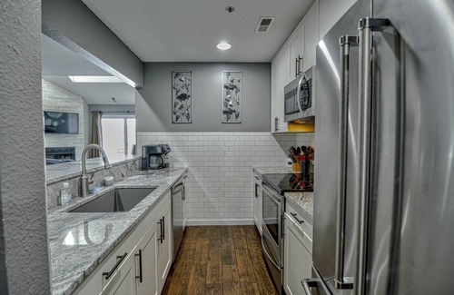 Kaiser Condo | THE OZARK OASIS! Spacious 3 Bedroom & 3 Pools!