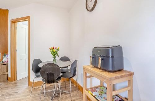 Lowestoft House | The Paddocks