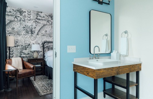 Five Points South Hotel | The Painted Lady