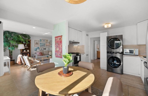 Stockton House | The Palm House - Close to DT, Petco & Little Italy