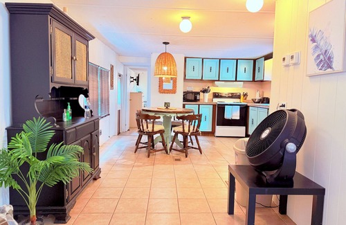 Jacksons' Gap House | The Palms by the Lake: Your Affordable Lakeside Retreat