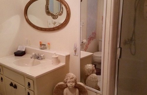 Lemon Cove Bed & Breakfast | The Parks Inn Bed and Breakfast