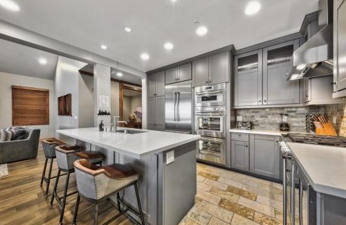 Sierra Shores Apartment | The PEAK Everest 14 - The Ultimate in Lakefront Luxury