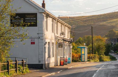 Cynonville Apartment | The Peak In Afan Forest Bike Park by StayStaycations
