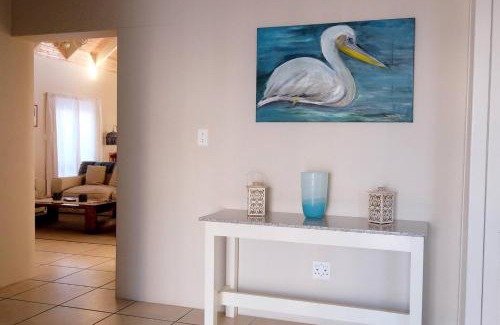 Langebaan House | The Pelican - Stunning 3-Bedroom Holiday Home in Langebaan