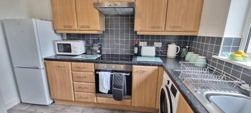 Leigh Apartment | The Pennington Apt with Wifi and FREE Parking Next to Sports Village