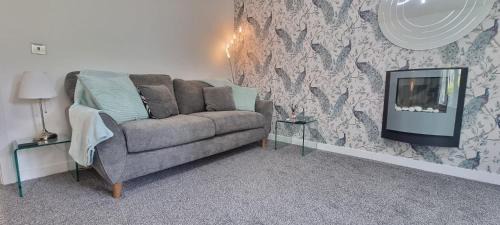 Leigh Apartment | The Pennington Apt with Wifi and FREE Parking Next to Sports Village