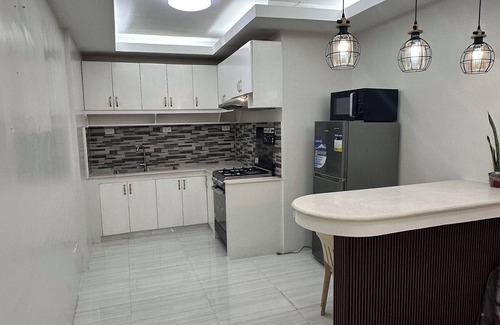 Barretto Apartment | The Penthouse - Barretto,Olongapo City Near Beach and Inflatable Island