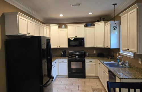 Benton House | The Perfect Launchpad for Central Arkansas Fun!