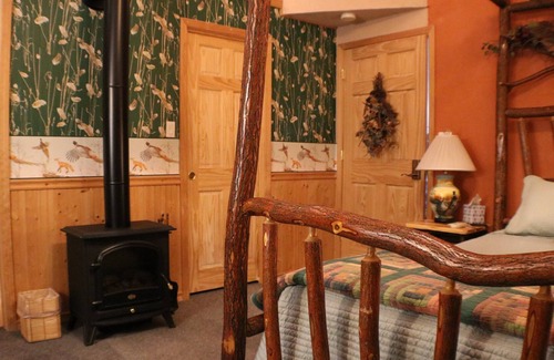 Thayer Bed & Breakfast | The Pheasant Room - Monolithic Dome Bed and Breakfast