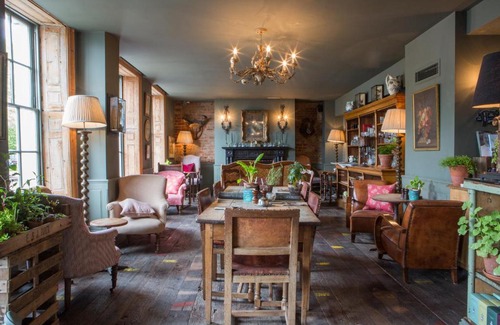 Southampton City Centre Hotel | THE PIG in the Wall - Southampton