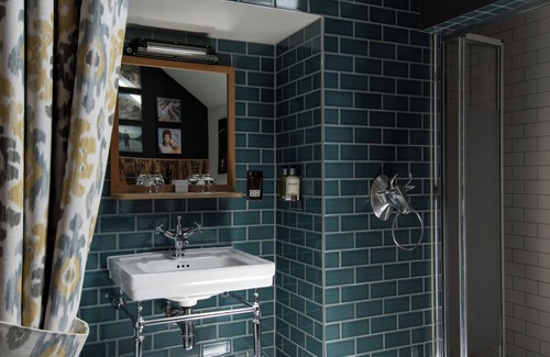 Peninsula Hotel | The Pilot