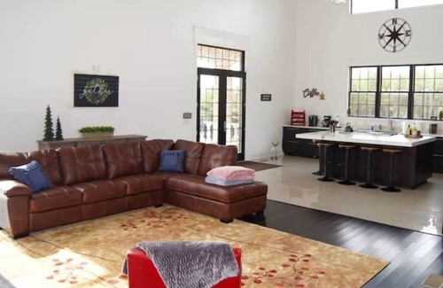 Signal Mountain House | The Pines at Signal Mountain with Hot Tub