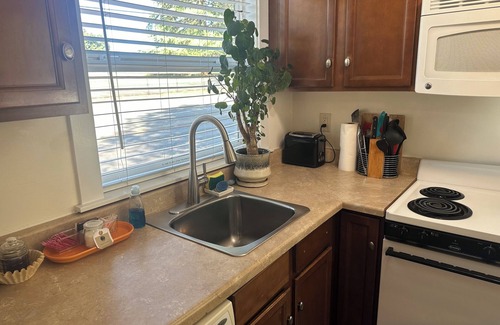 Grass Valley Hotel | The Pines Inn and Cottages