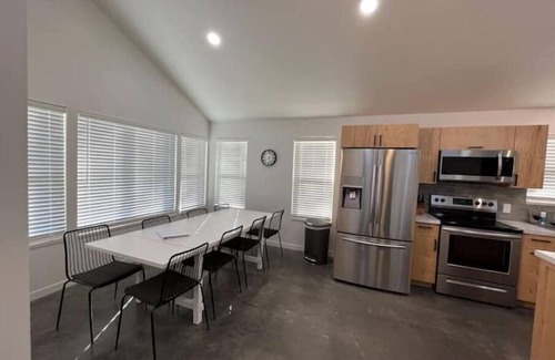 Eagle Rock Cabin | The Point a modern Retreat at Table Rock Lake - two blocks from water