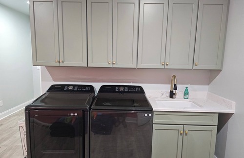 Bethlehem Apartment | The Pool Palace - Modern 2500 sq ft 2-bdrm apartment w/an enclosed heated pool!