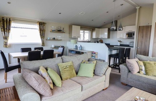 New Quay Cottage | THE POTTING SHED, family friendly, with a garden in New Quay
