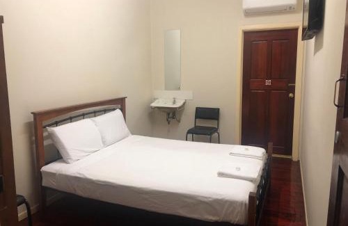 Proserpine Hotel | The Prince of Wales