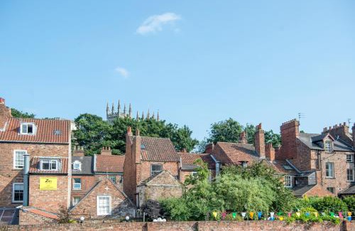 Bootham Apartment | The Quadrant - The Carillon Suite