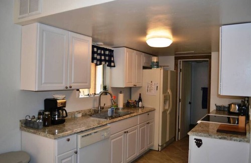 Three Rivers House | The Quail's Nest