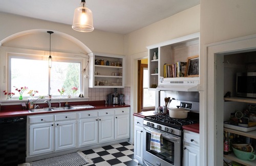 Bloomington House | The Quarryman's Home