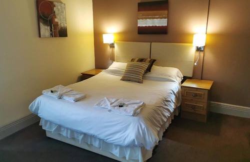 Todmorden Hotel | The Queens Hotel