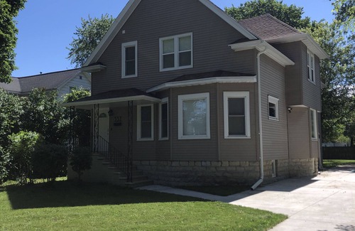 Green Bay House | The Quincy Property (3.4 Mi to Lambeau and Resch)