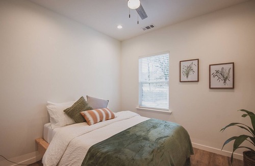 Phoenix Lake-Cedar Ridge House | The Ranch House, 2 Acre Retreat! Walk to Indigeny Reserve!