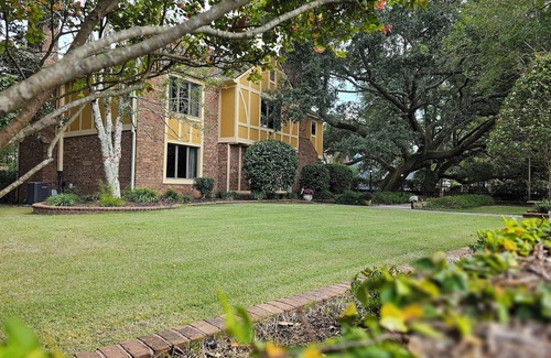 Socastee House | The Ranch:nA Spacious 5-Bedroom Home with Pool in Quiet Neighborhood