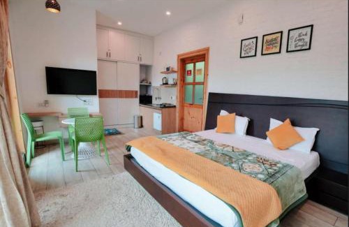 Kaul House | The Rasberry Homestay Villa