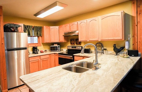 Logan Cabin | The Ravine - Hosted by The Chalets