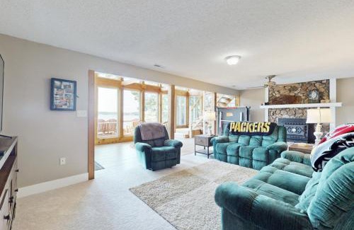 Linn Creek House | The Red Heron