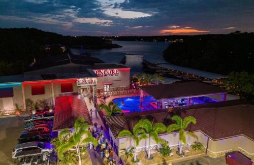 Lake Ozark Hotel | The Resort at Lake of the Ozarks
