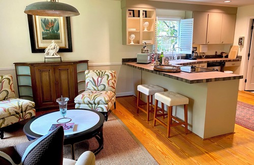 Mount Pleasant House | THE RESTFUL RETREAT, CLOSE TO EVERYTHING!