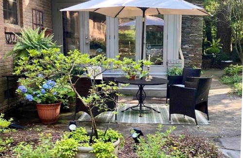 Mount Pleasant House | THE RESTFUL RETREAT, CLOSE TO EVERYTHING!