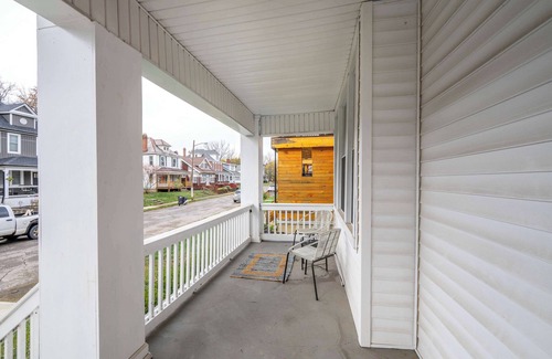 Livingston Park House | The Restful Roost w Hot Tub