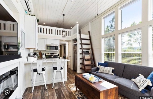 Tamassee House | The Retreat: A Couple's Getaway! Away from it all & close to everything!