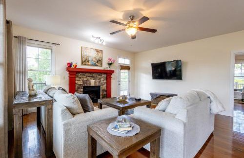 Dandridge House | The Retreat at Paradise Hills 6BR Lake Front Dock Game Room
