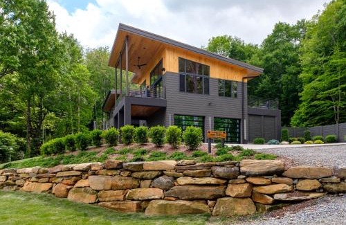 Balsam Grove House | The Retreat at Valley Bear Farms