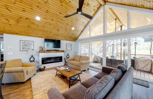 Clermont Cabin | The Retreat at WY Vineyard