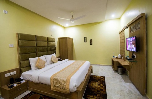 Chitrakoot Hotel | The River Front Resort