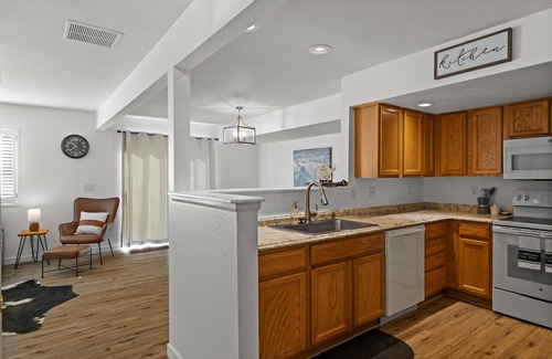 Casper House | The River Rendezvous - 3+2.5 near the N Platte River! Massage Chair-Dog Friendly